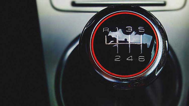 Vehicle manual gear shift